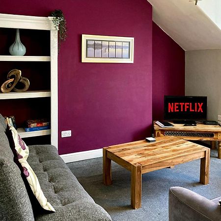 Cosy And Convenient Sunderland Apartment Exterior foto